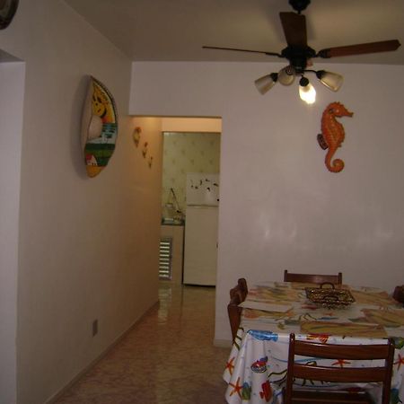 Apartamento Temporada Enseada Гуаружа Екстериор снимка